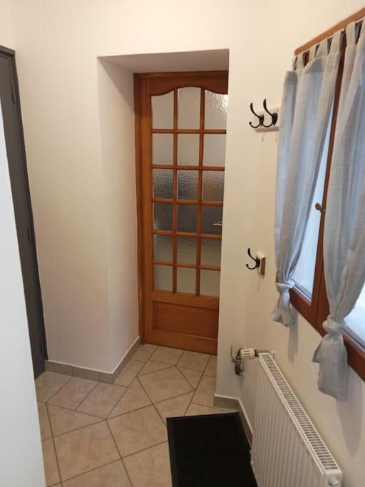 Perle Rare F1 De 43 M Quartier Historique. Apartment Moulins  Bagian luar foto